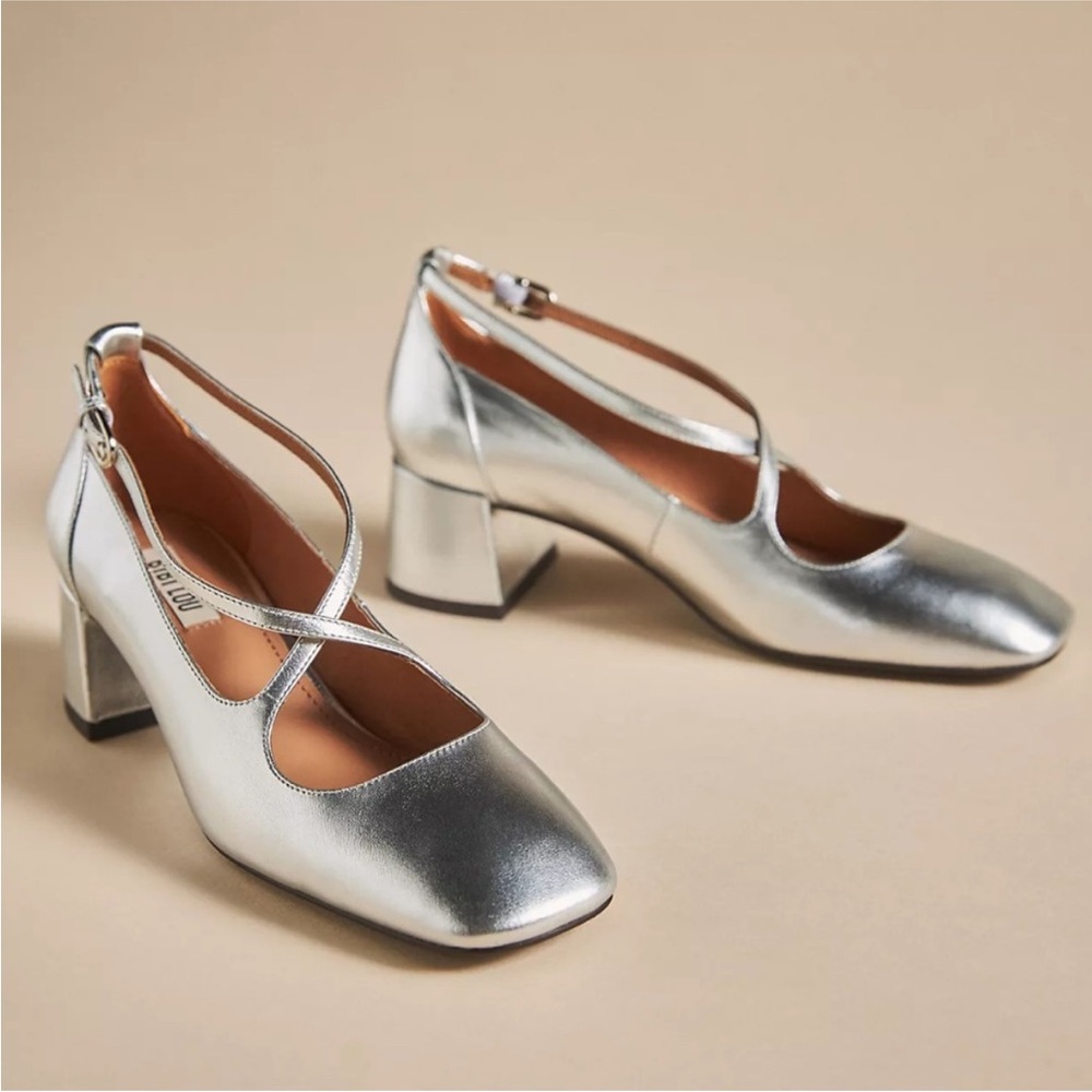 Anthropologie Bibi Lou Cardiff Twist-Strap Leather Mary Jane Heels‎ Silver Sz 40